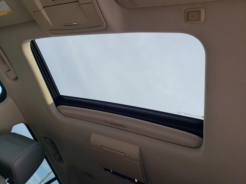 GMC Yukon XL 4WD 4dr Denali 2016
