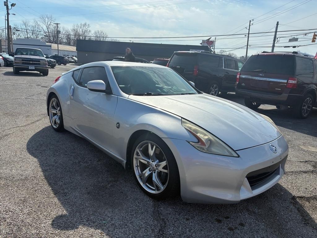Nissan 370Z 2dr Cpe Auto Touring 2010
