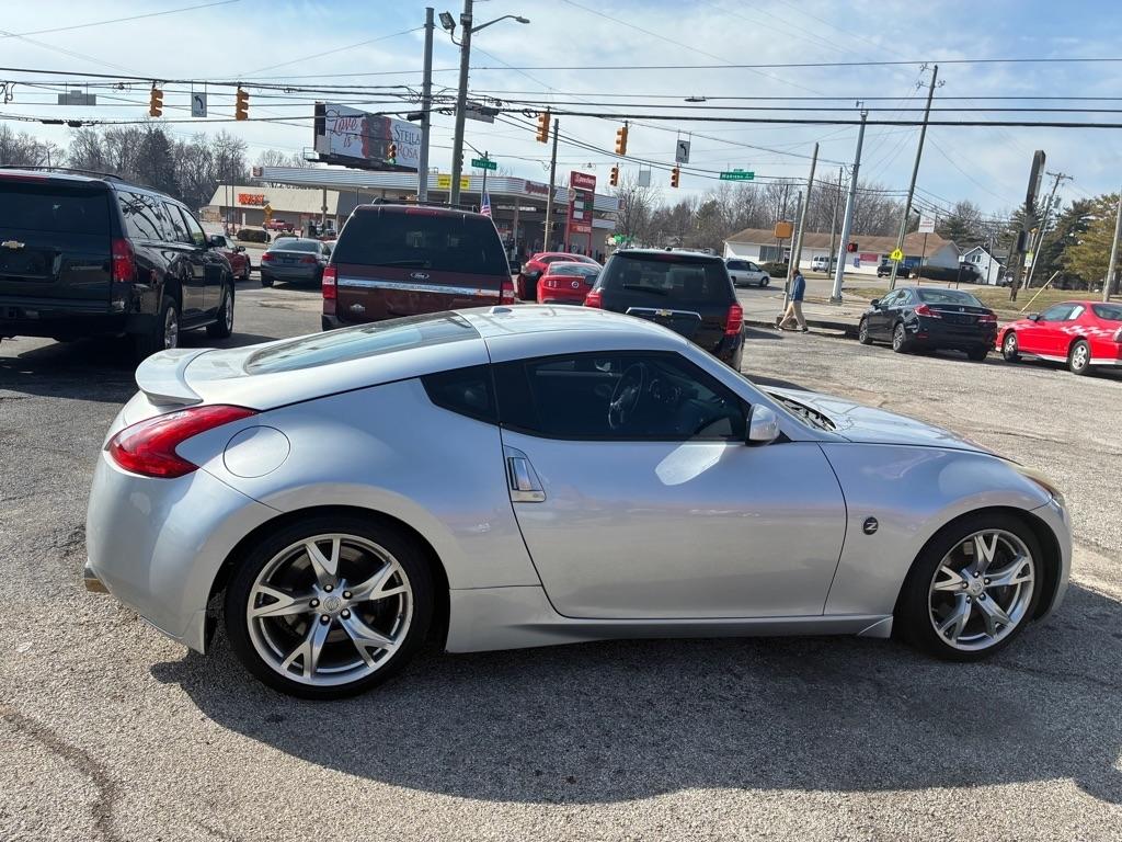 Nissan 370Z 2dr Cpe Auto Touring 2010