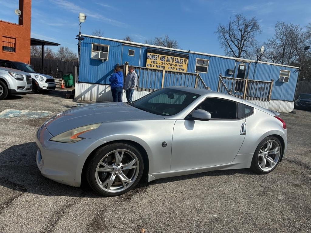 Nissan 370Z 2dr Cpe Auto Touring 2010