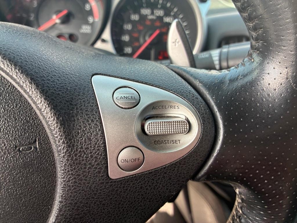 Nissan 370Z 2dr Cpe Auto Touring 2010