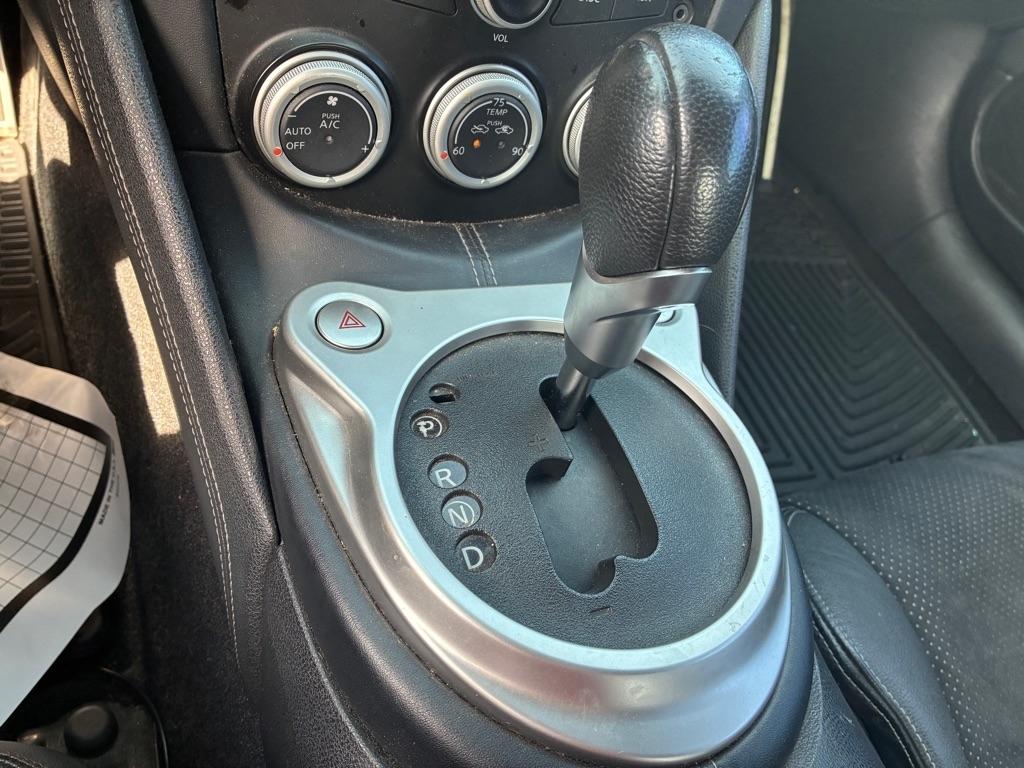 Nissan 370Z 2dr Cpe Auto Touring 2010