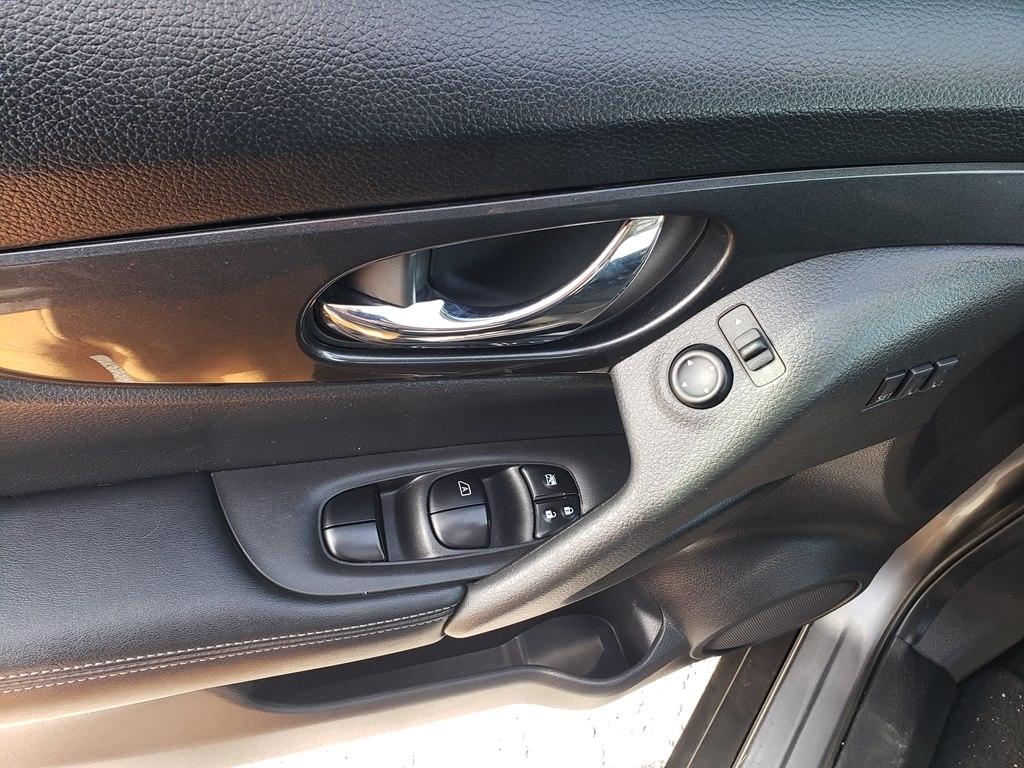 Nissan Rogue FWD SV 2018