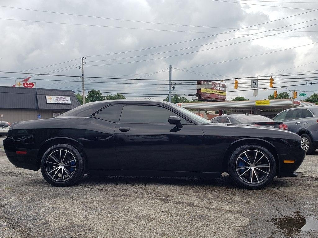 Dodge Challenger 2dr Cpe SXT 2013
