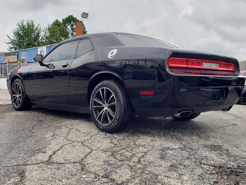 Dodge Challenger 2dr Cpe SXT 2013