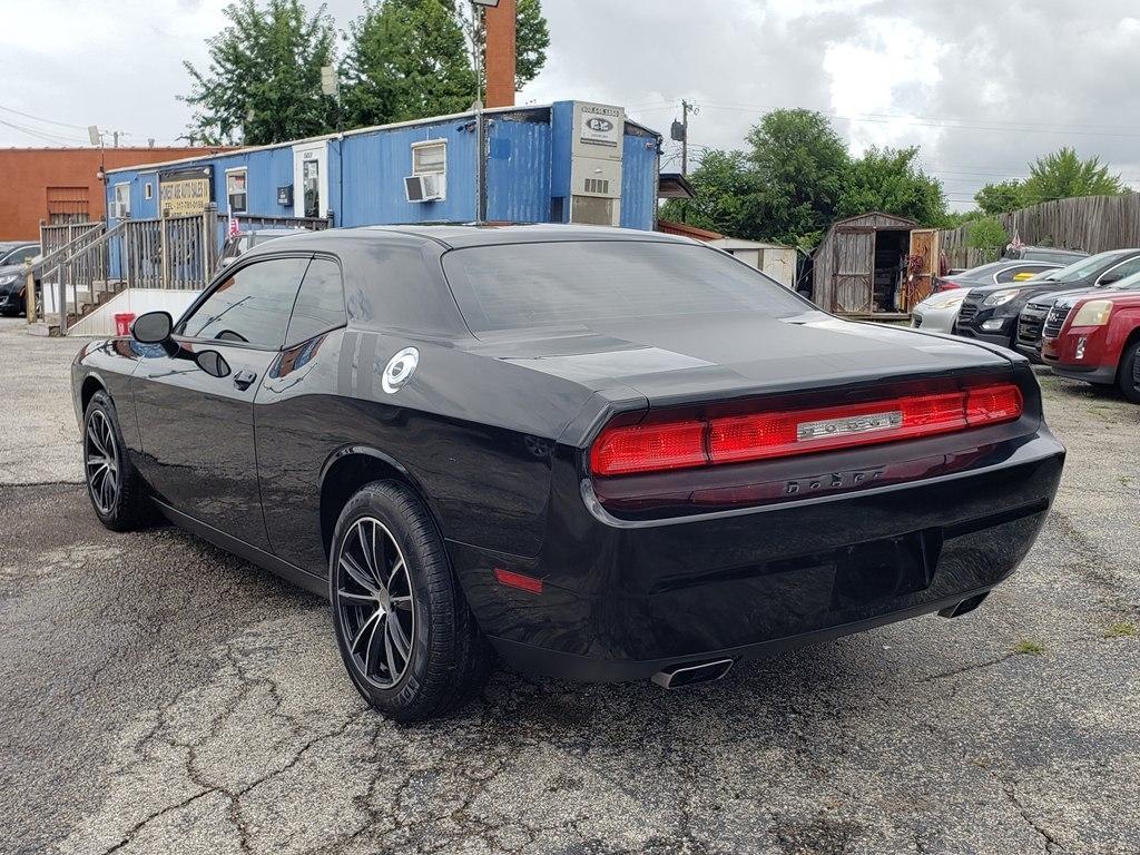 Dodge Challenger 2dr Cpe SXT 2013