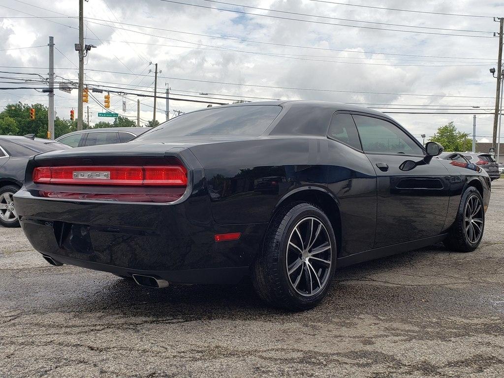 Dodge Challenger 2dr Cpe SXT 2013