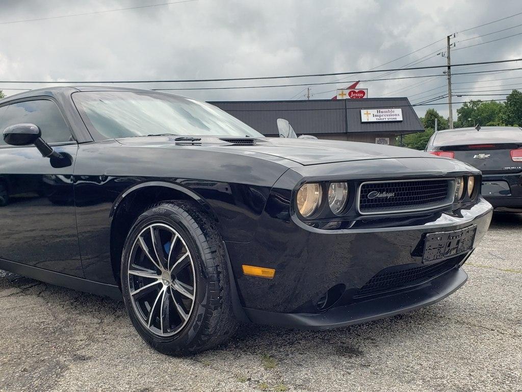 Dodge Challenger 2dr Cpe SXT 2013