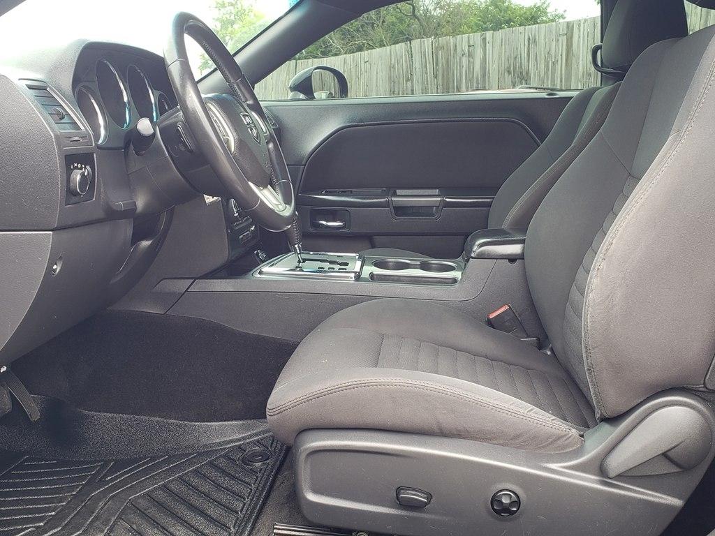 Dodge Challenger 2dr Cpe SXT 2013