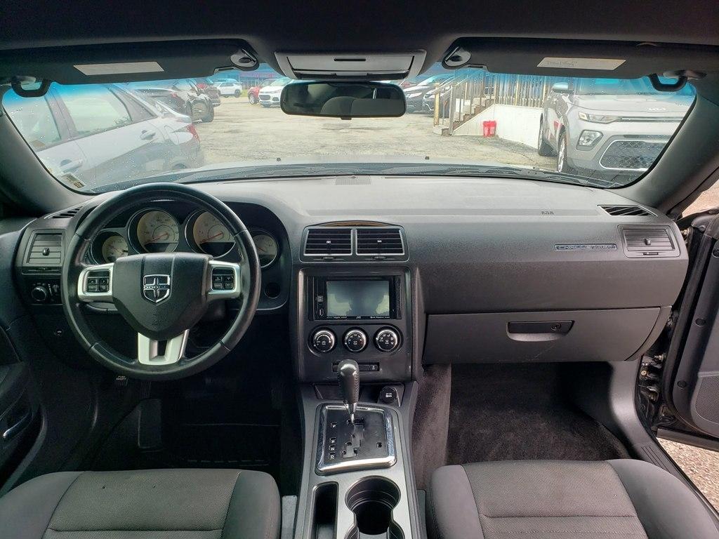 Dodge Challenger 2dr Cpe SXT 2013