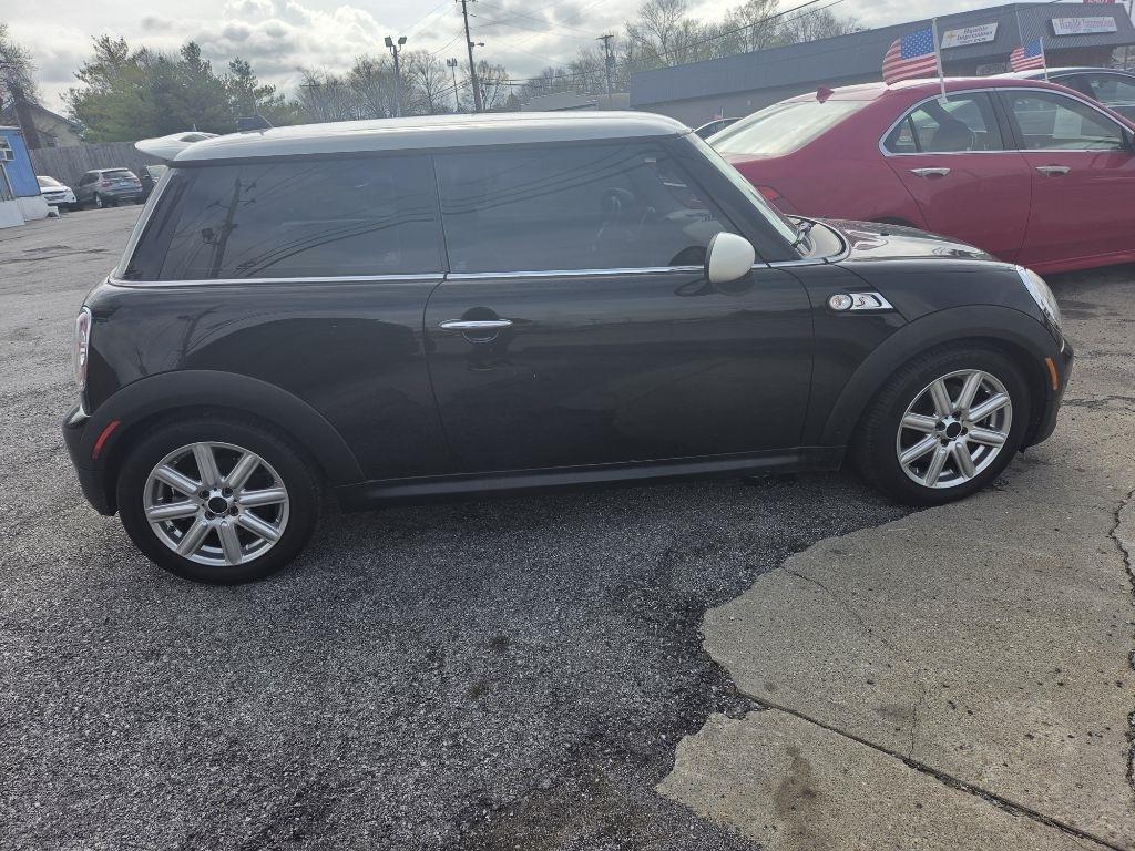 MINI Cooper Hardtop 2dr Cpe S 2011
