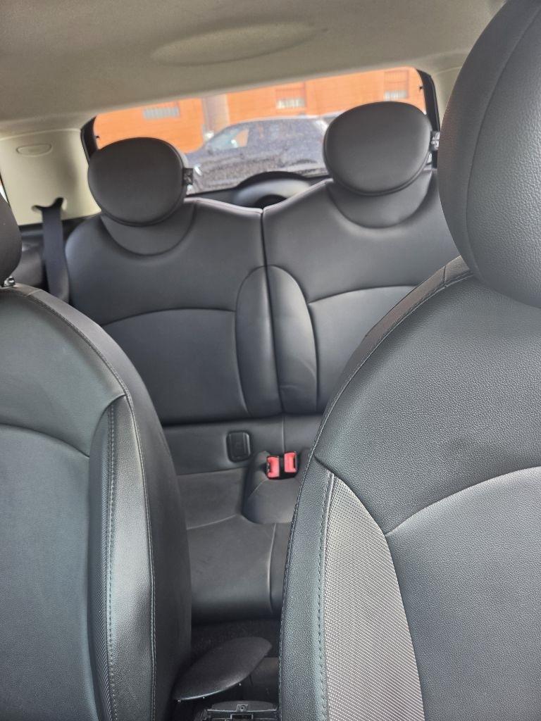 MINI Cooper Hardtop 2dr Cpe S 2011