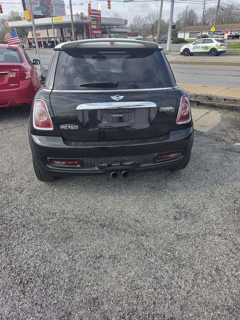 MINI Cooper Hardtop 2dr Cpe S 2011