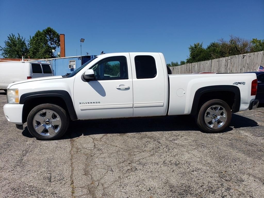 Chevrolet Silverado 1500 4WD Ext Cab 143.5" LTZ 2010