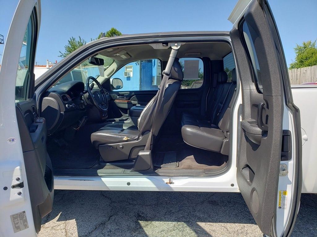 Chevrolet Silverado 1500 4WD Ext Cab 143.5" LTZ 2010