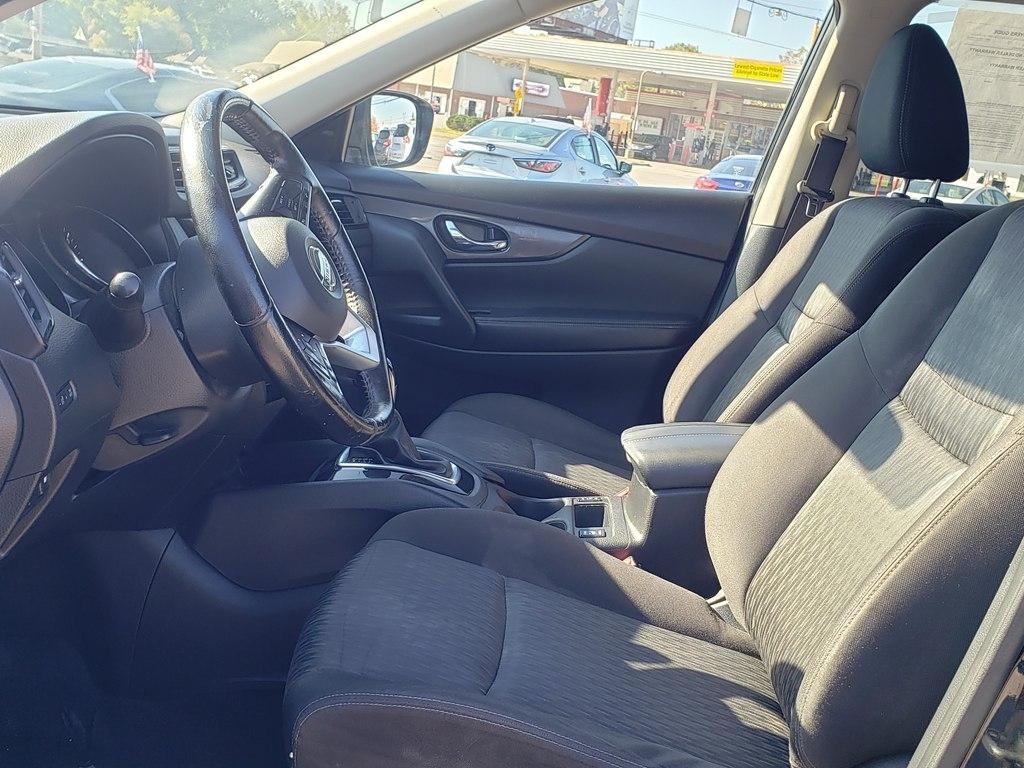 Nissan Rogue FWD SV 2020
