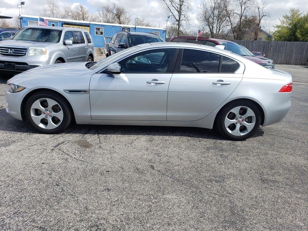 Jaguar XE 25t RWD 2017