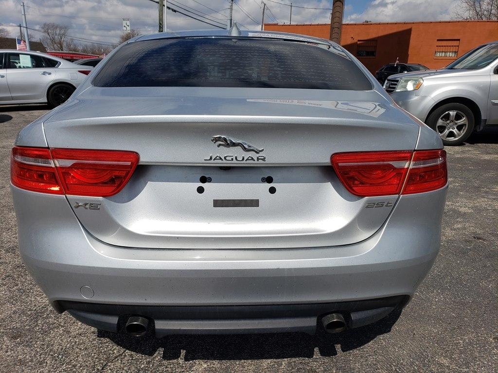Jaguar XE 25t RWD 2017