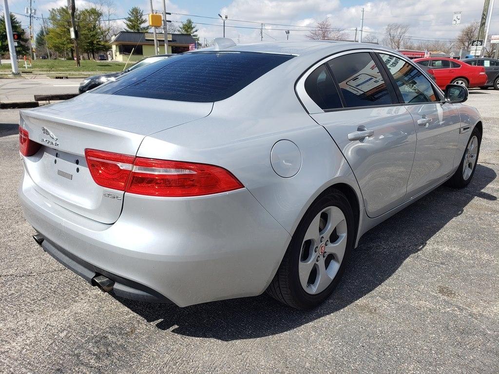 Jaguar XE 25t RWD 2017