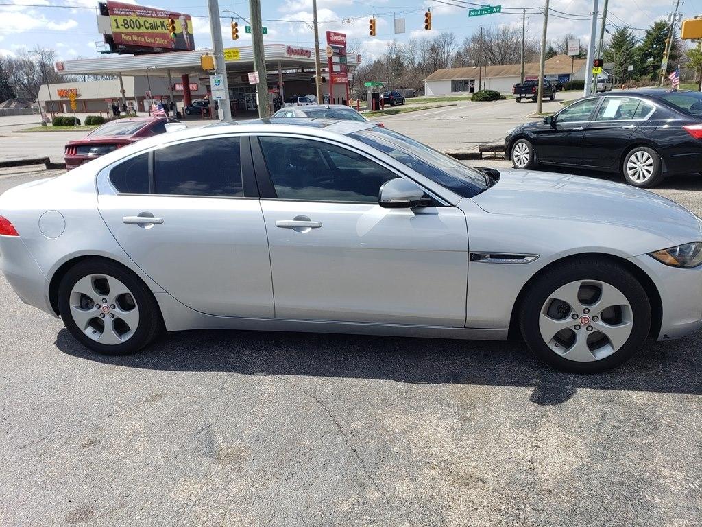 Jaguar XE 25t RWD 2017