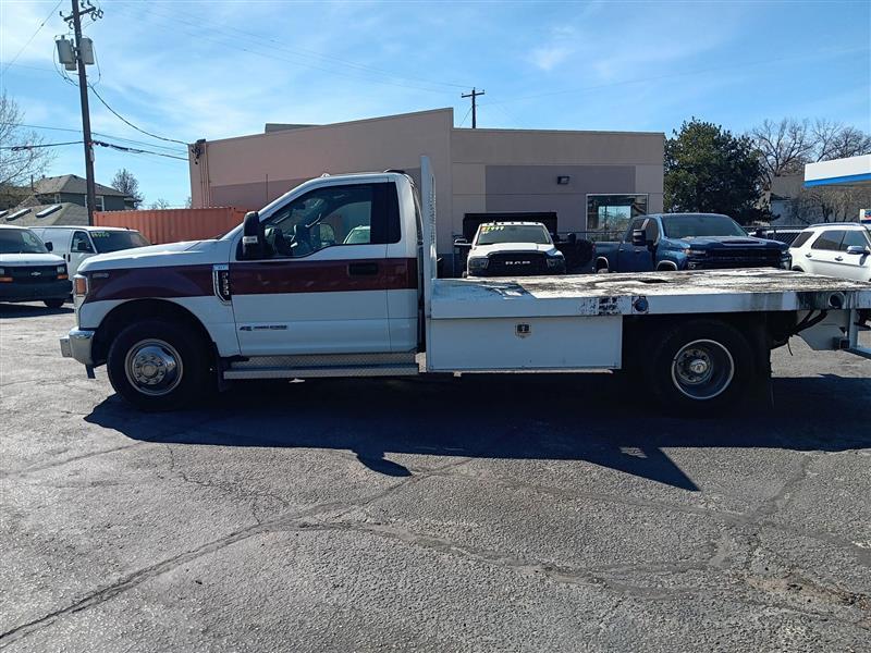 Ford F-350 SD XLT DRW 2WD 2022