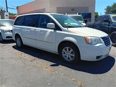 2010 Chrysler Town & Country 