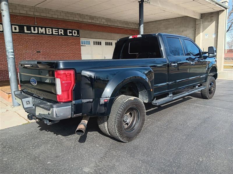 Ford F-350 SD Lariat Crew Cab Long Bed DRW 4WD 2017
