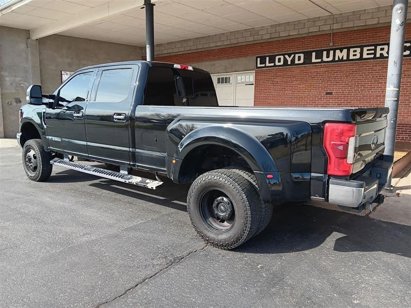 Ford F-350 SD Lariat Crew Cab Long Bed DRW 4WD 2017