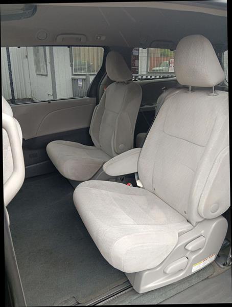 Toyota Sienna LE FWD 8-Passenger V6 2015