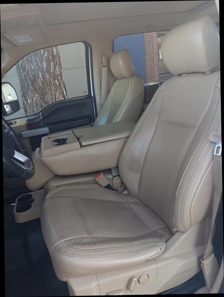 Ford F-350 SD Lariat Crew Cab 4WD 2019