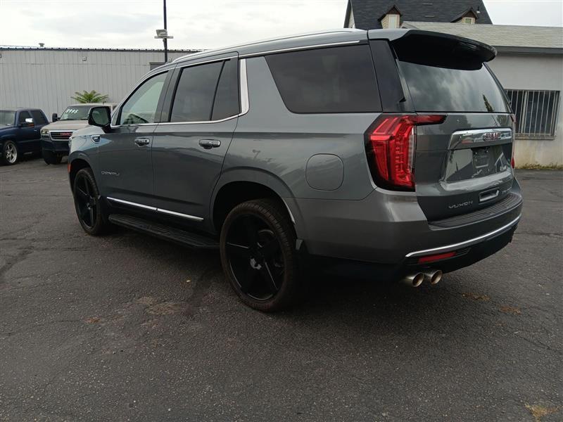 GMC Yukon Denali 4WD 2021
