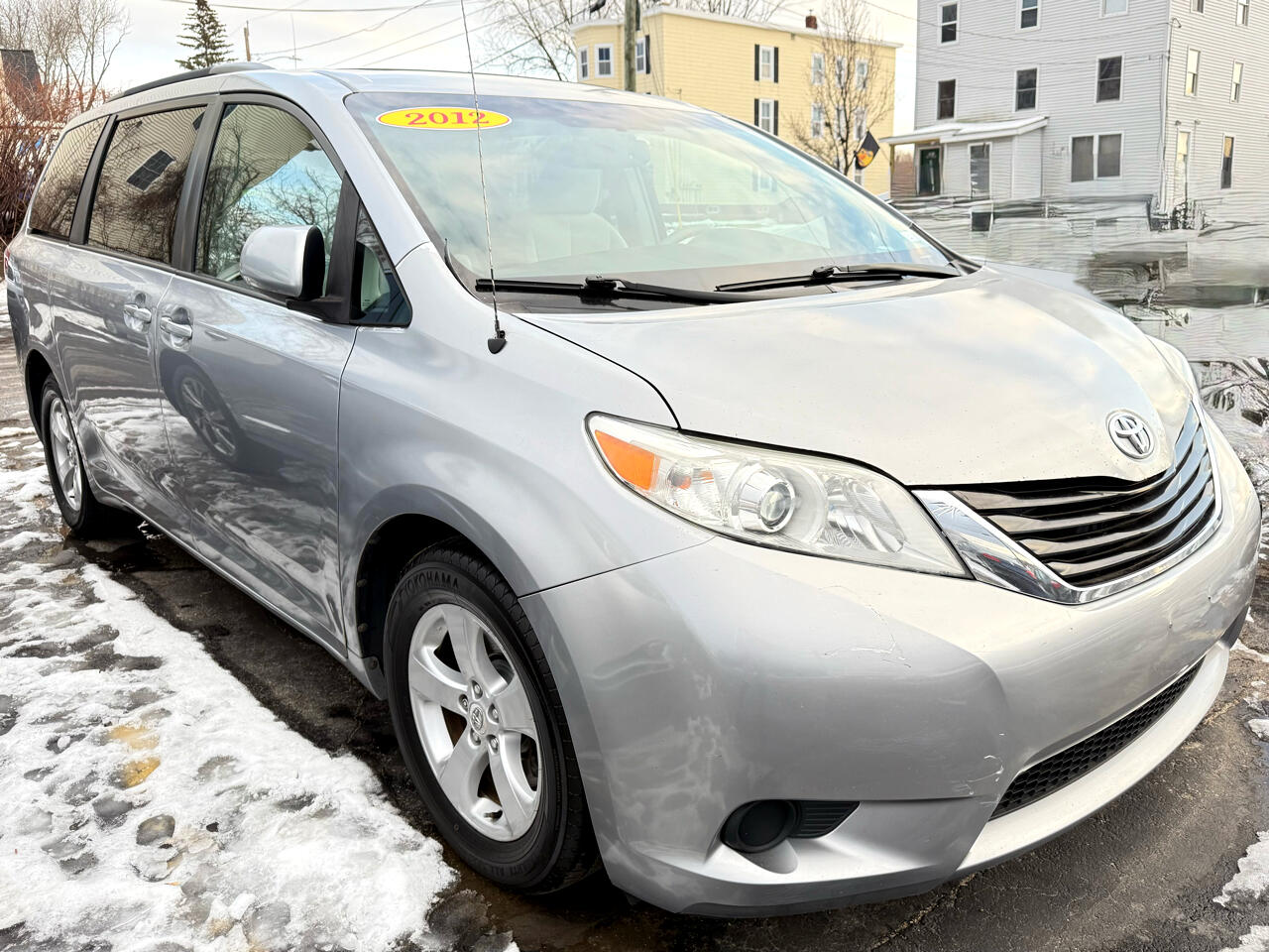 Toyota Sienna LE 2012