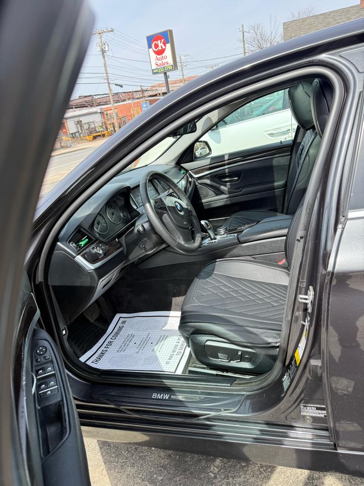 BMW 5-Series 528i xDrive 2014