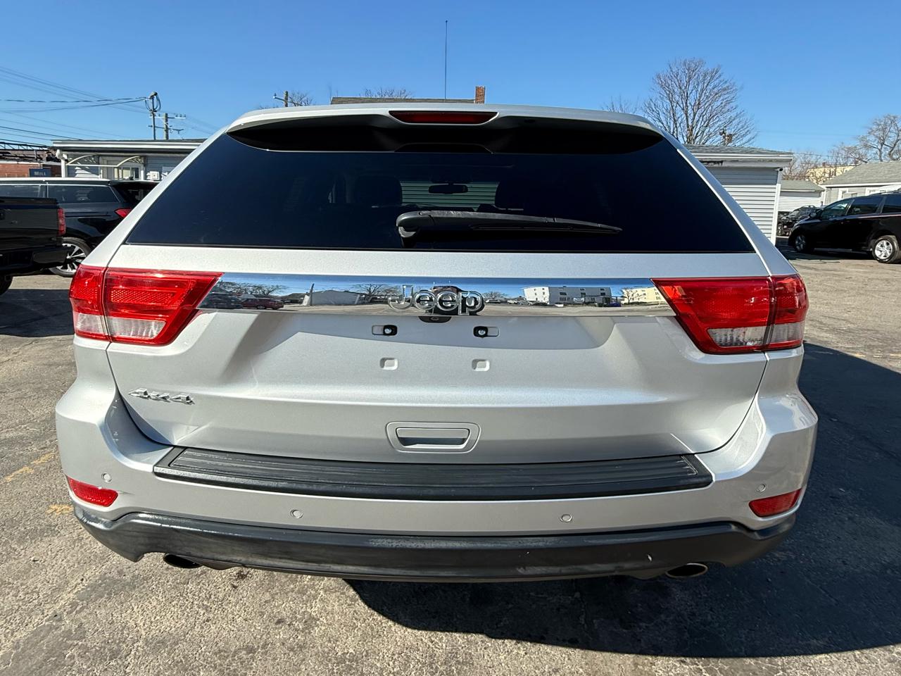 Jeep Grand Cherokee Laredo 4WD 2011