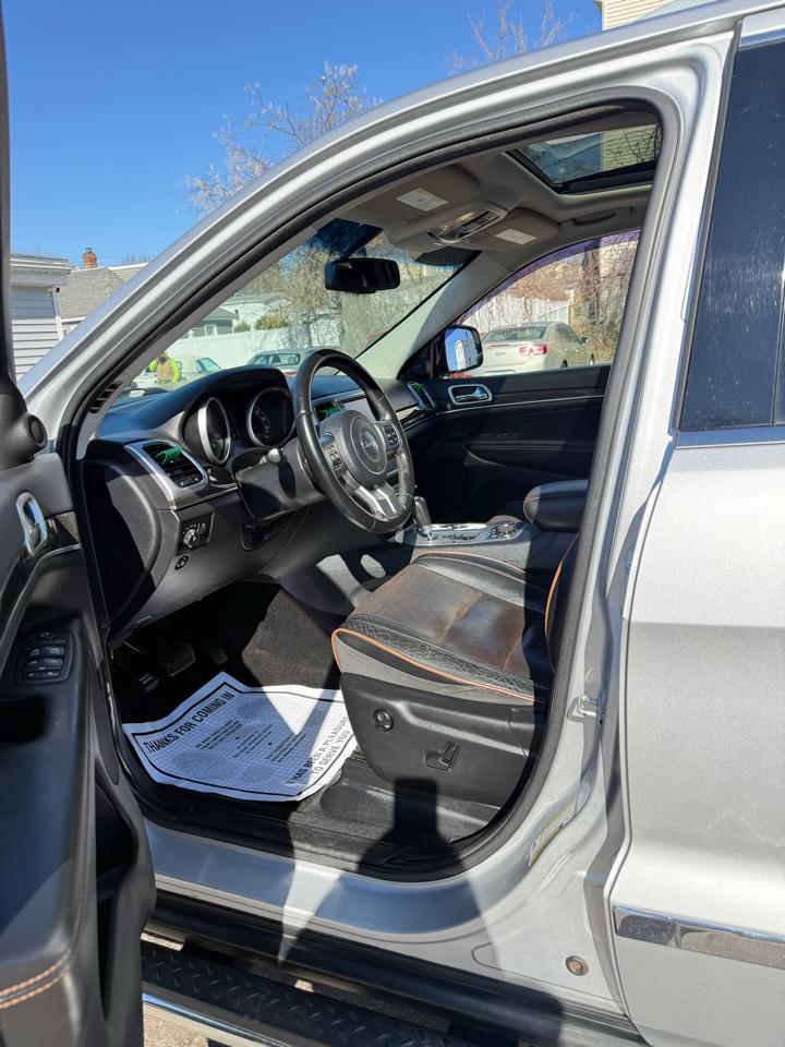 Jeep Grand Cherokee Laredo 4WD 2011