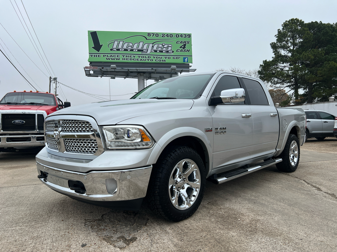 2017 RAM 1500 Laramie 4x4 Crew Cab 5'7" Box