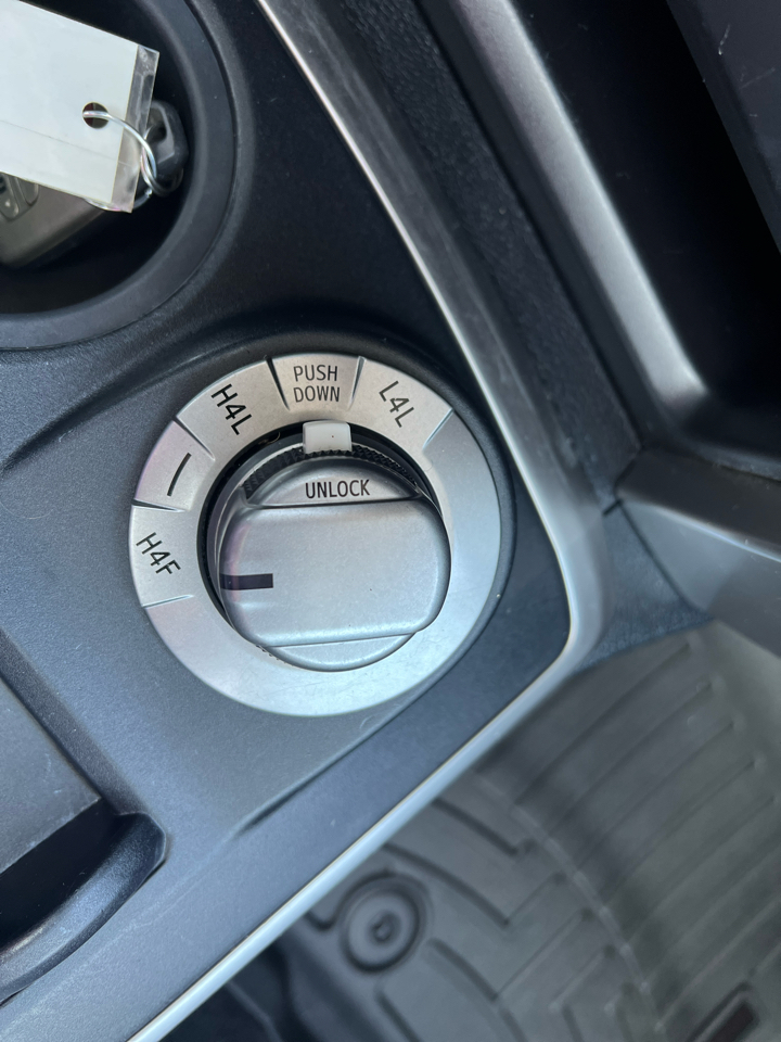 Toyota 4Runner TRD Off Road Premium 4WD (Natl) 2018