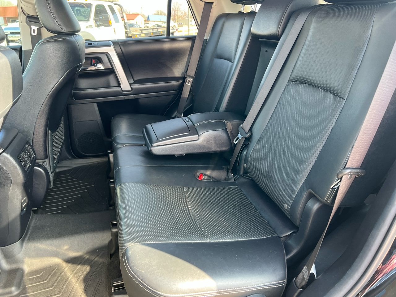 Toyota 4Runner TRD Off Road Premium 4WD (Natl) 2018