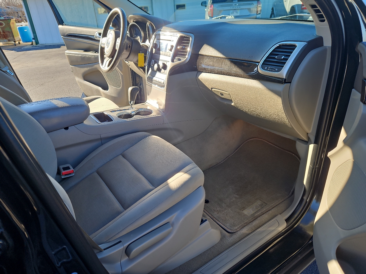 Jeep Grand Cherokee RWD 4dr Laredo 2012