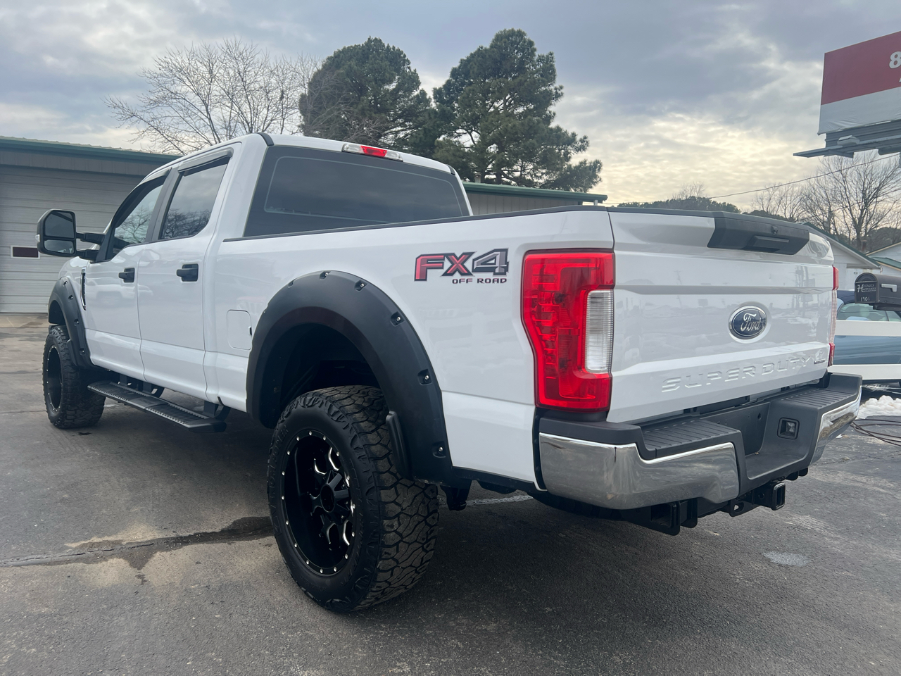 Ford Super Duty F-250 SRW XL 4WD Crew Cab 6.75' Box 2017