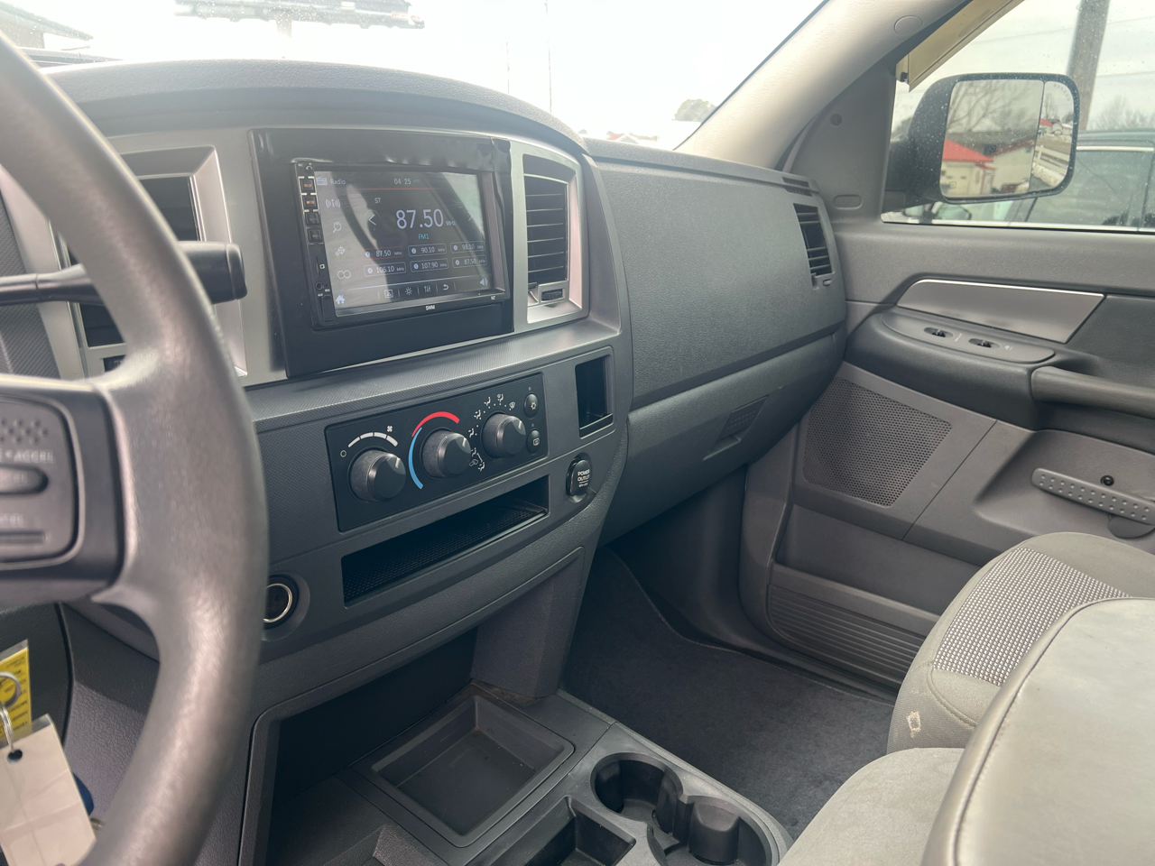 Dodge Ram 1500 4WD Mega Cab 160.5" SLT 2007