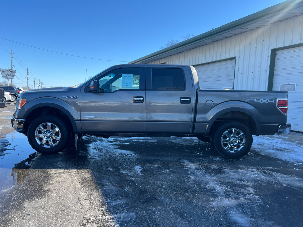 2013 Ford F-150 4WD SuperCrew 145" XLT