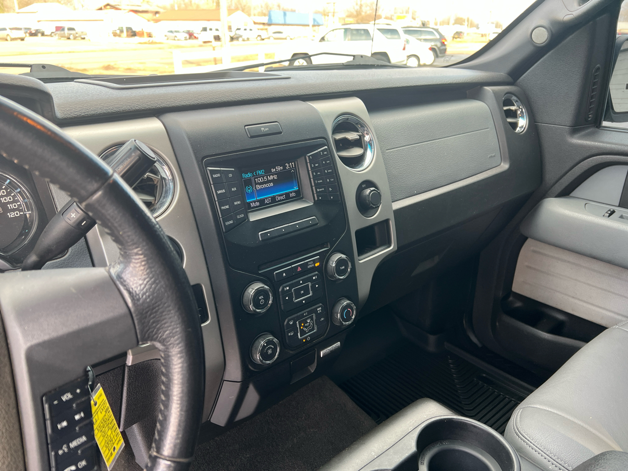 Ford F-150 4WD SuperCrew 145" Platinum 2013