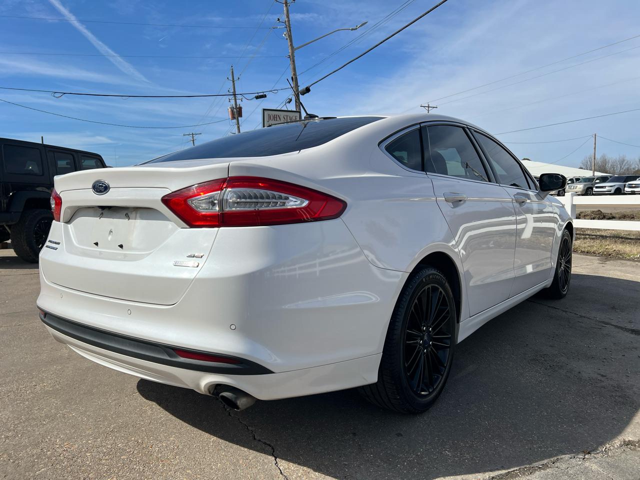 Ford Fusion 4dr Sdn SE FWD 2014