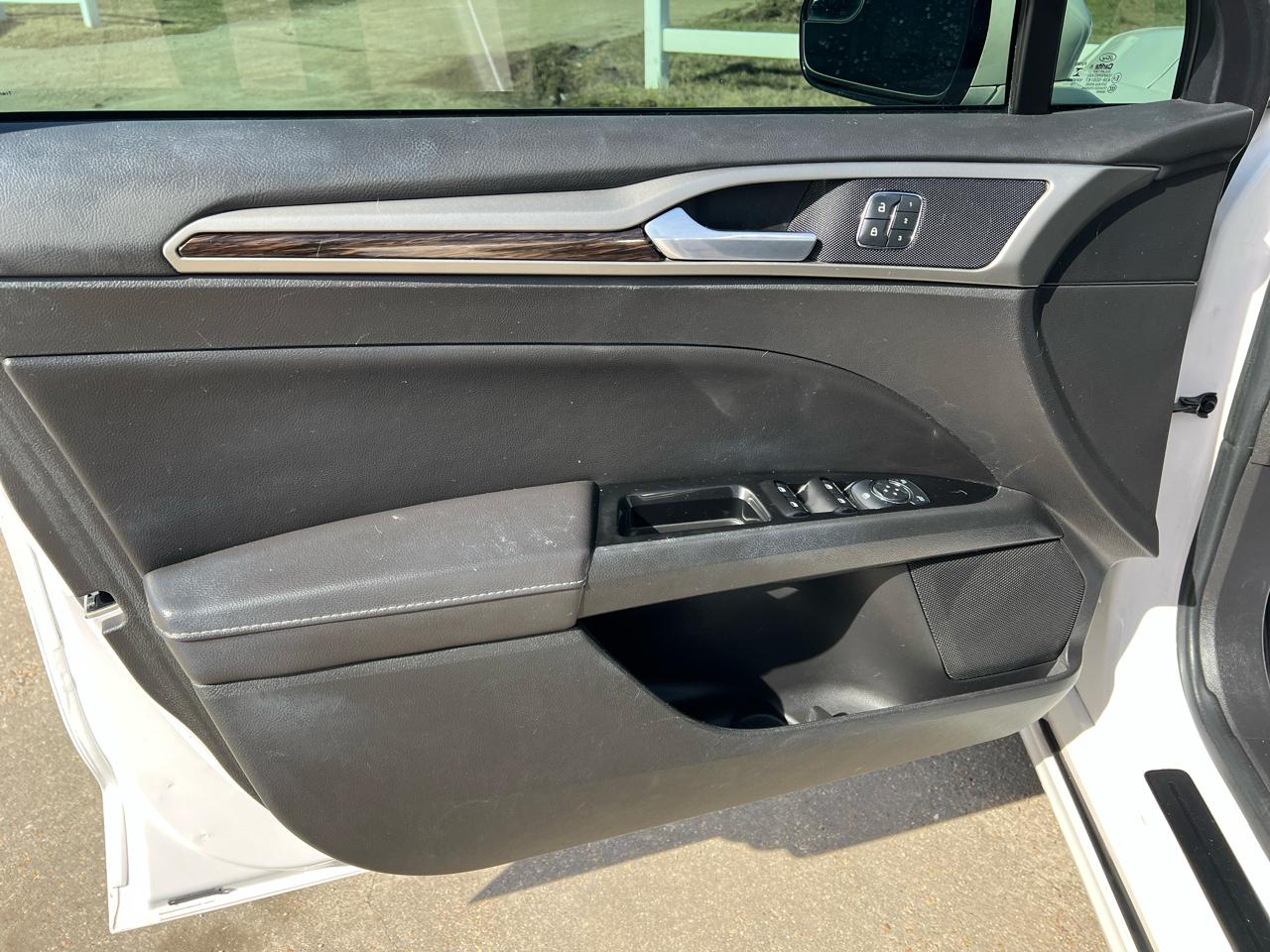 Ford Fusion 4dr Sdn SE FWD 2014