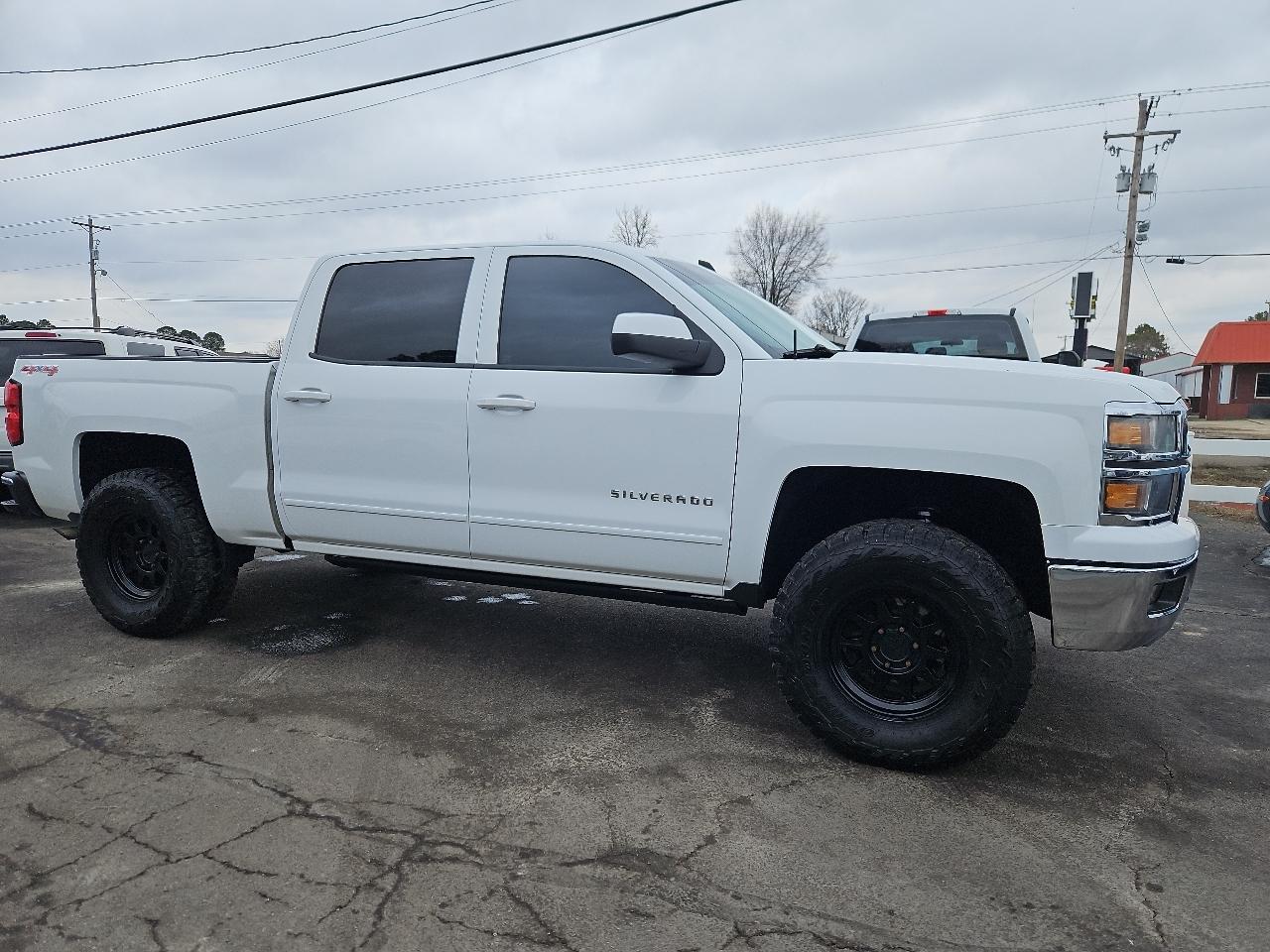 2015 Chevrolet Silverado 1500 4WD Crew Cab 143.5" LT w/1LT