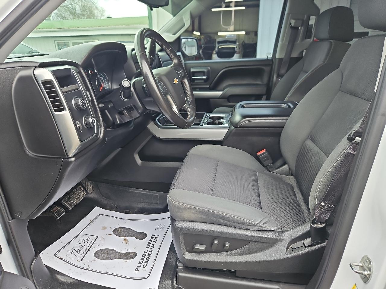 Chevrolet Silverado 1500 4WD Crew Cab 143.5" LT w/1LT 2015