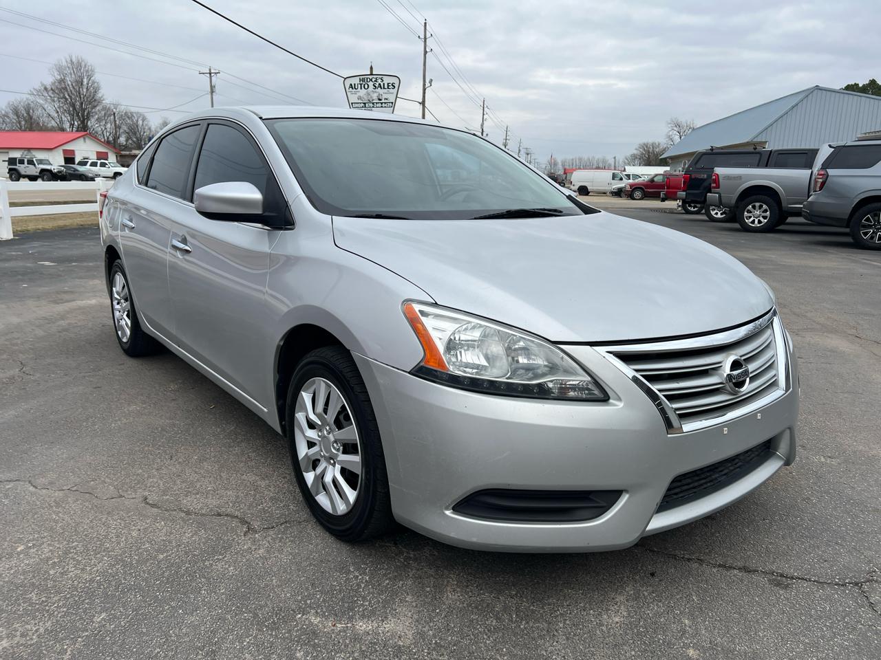 Nissan Sentra 4dr Sdn I4 CVT SV 2015