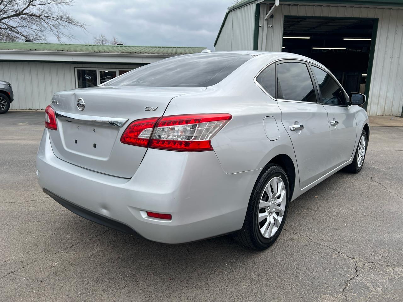 Nissan Sentra 4dr Sdn I4 CVT SV 2015
