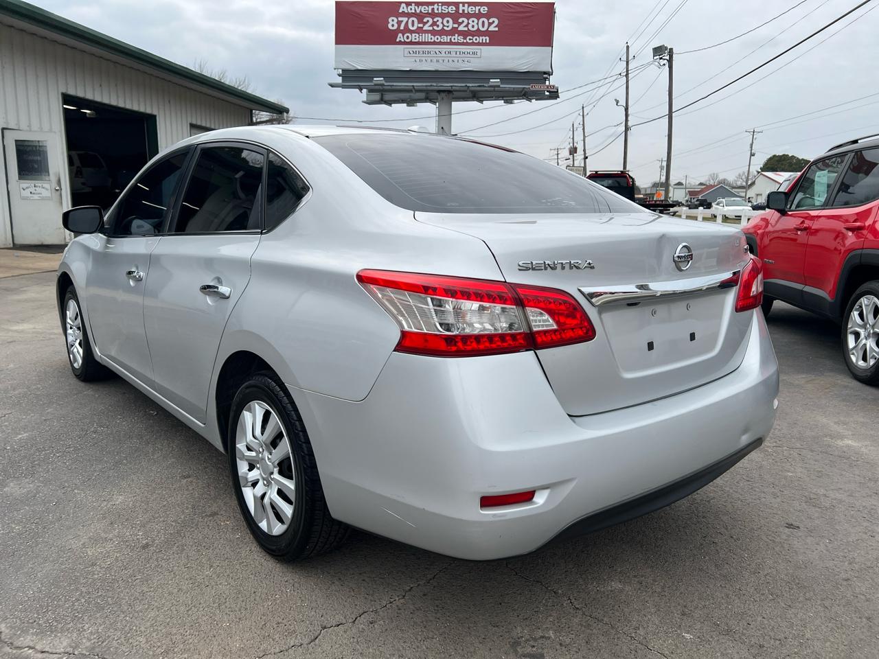 Nissan Sentra 4dr Sdn I4 CVT SV 2015